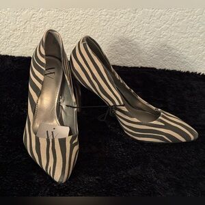 Worthington Zito tan zebra print heels size 7 NWT